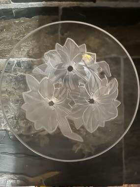 J.G. Durand Cristal d'Arques Romance Frosted Flower 3-Footed Crystal Bowl